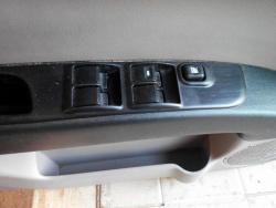 Blok knopok Mitsubishi L200 05-12 (Mitsubishi L 200), MR587942