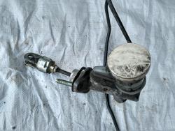 Cilindr scepleniya glavnyy Mitsubishi L200 05-12 (Mitsubishi L 200), MR995034
