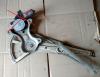 Steklopodyemnik peredney pravoy dveri Mitsubishi L200 05-12 (Mitsubishi L 200), MN117556